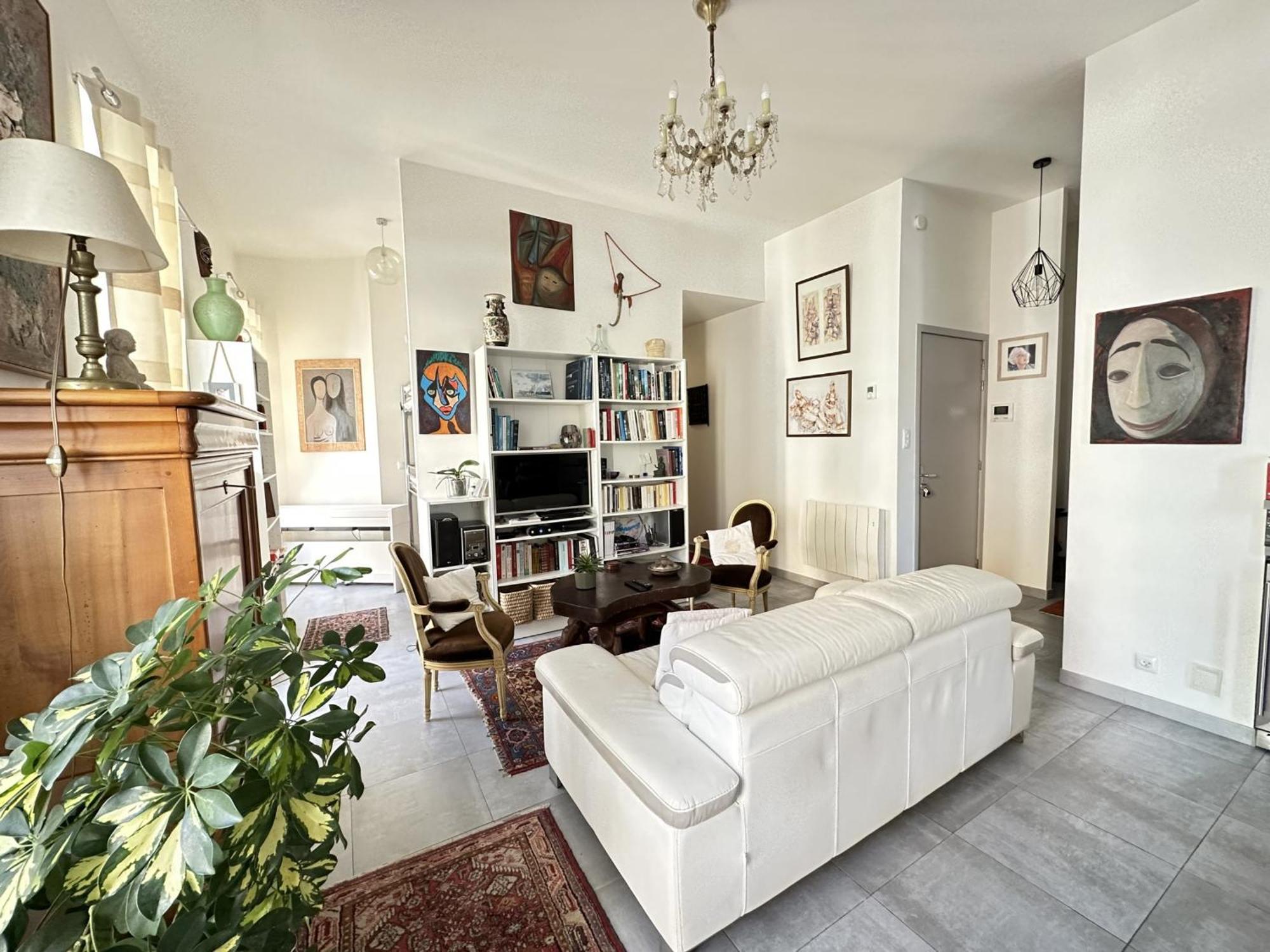 Grand T3 Bis Chaleureux Avec Terrasse, Ascenseur Et Parking Gratuit, A Deux Pas De La Place Castellane - Fr-1-309-151 Пор-Вандр Экстерьер фото