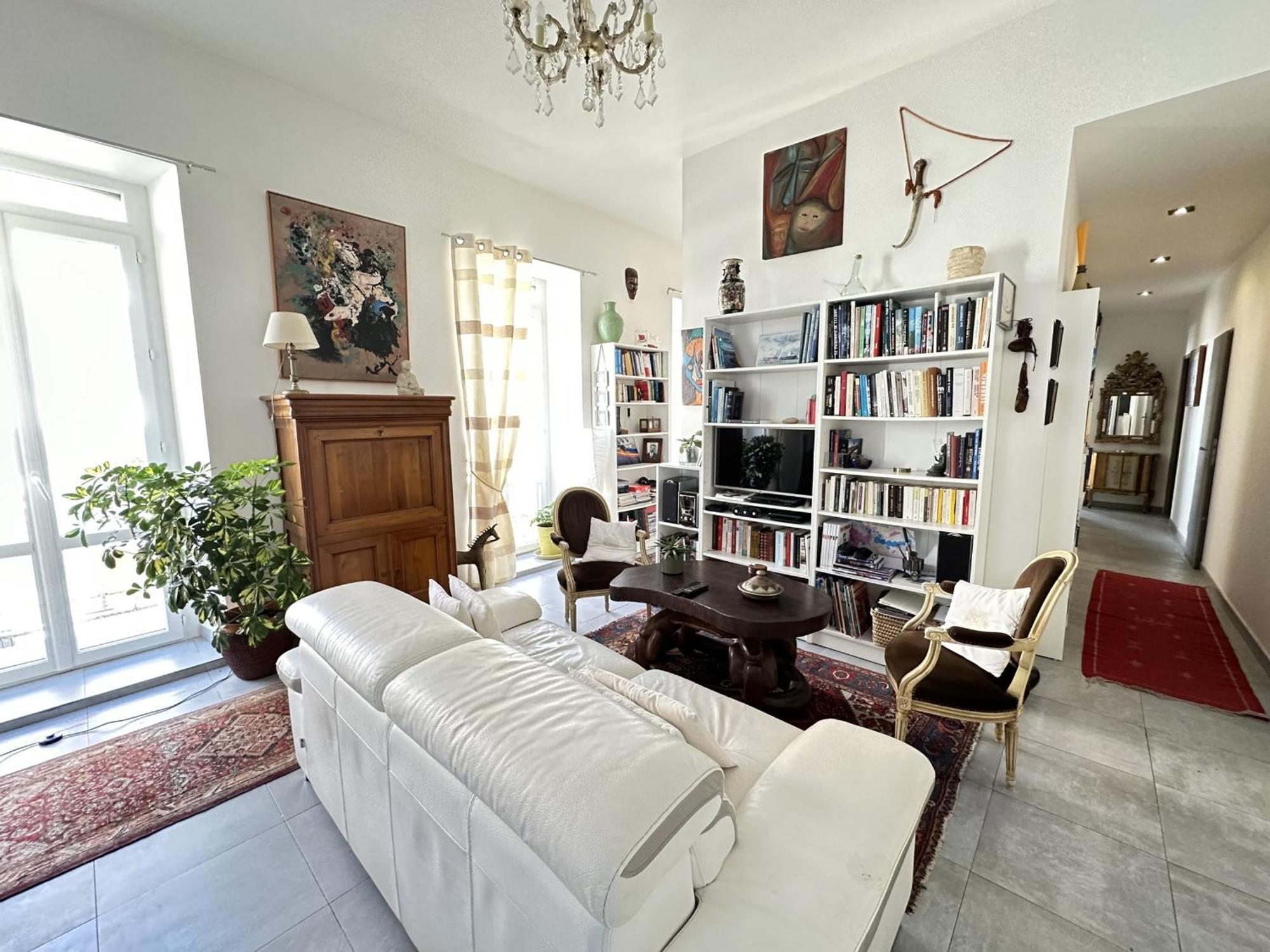 Grand T3 Bis Chaleureux Avec Terrasse, Ascenseur Et Parking Gratuit, A Deux Pas De La Place Castellane - Fr-1-309-151 Пор-Вандр Экстерьер фото